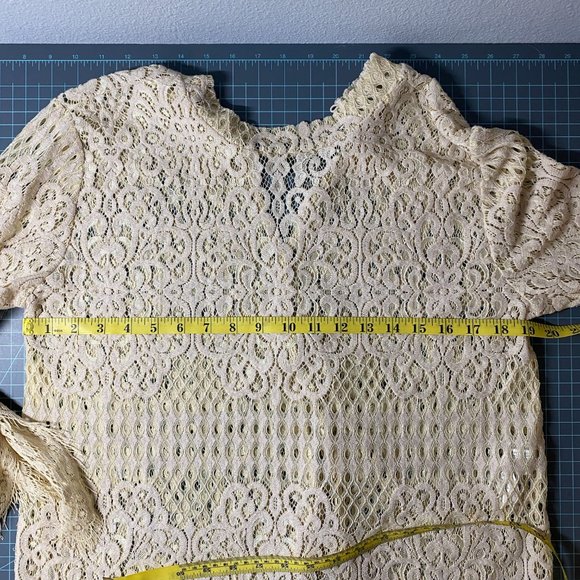 Zara Lace Top in Cream - Size Large - Picture 5 of 6